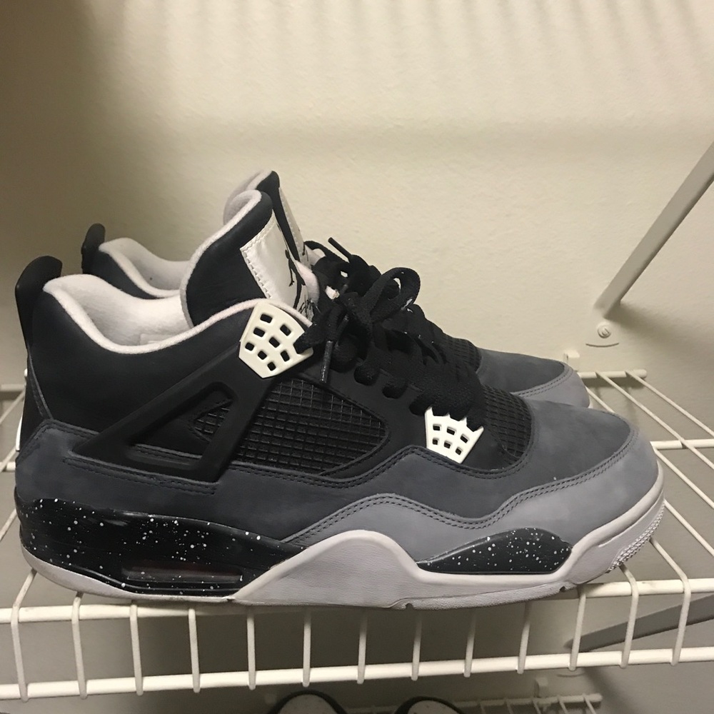 Air Jordan “fear pack” 4s